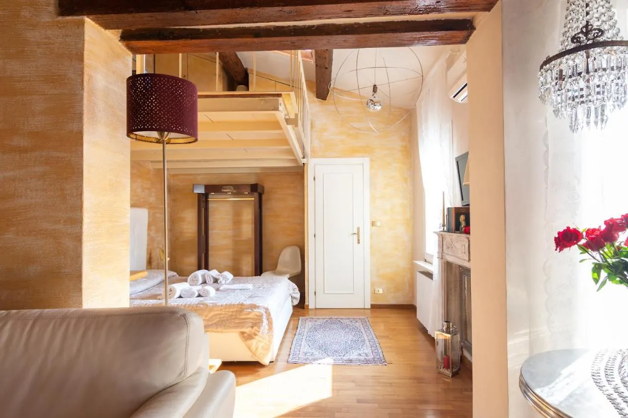 La Soffitta Di Giulietta - Design Loft Apartment Verona